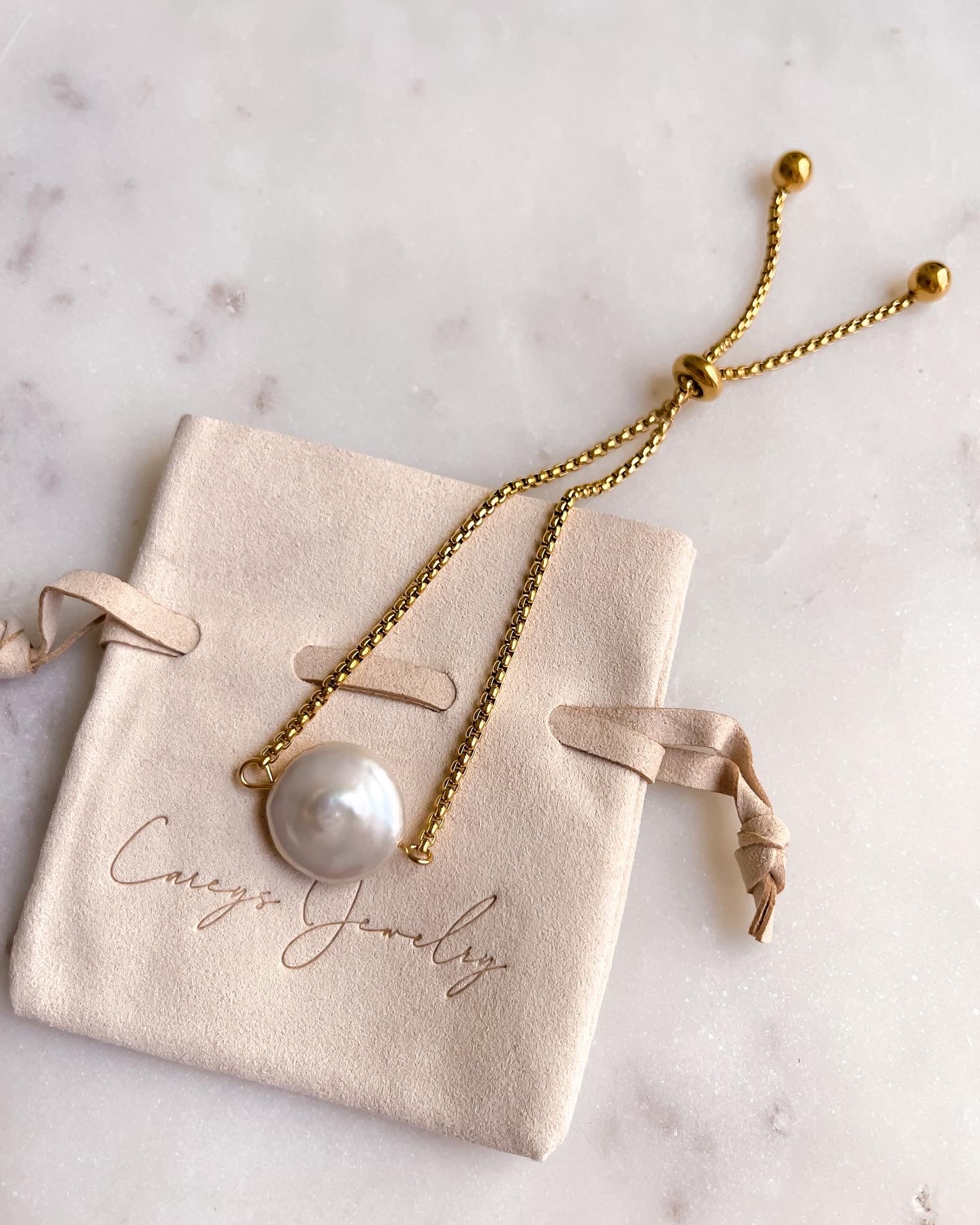 Flat Pearl Bracelet