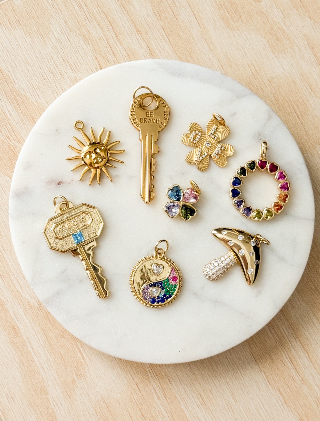 CHARMS/ PENDANTS
