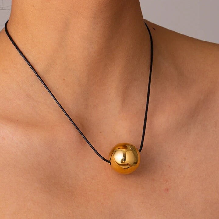 Luz Necklace