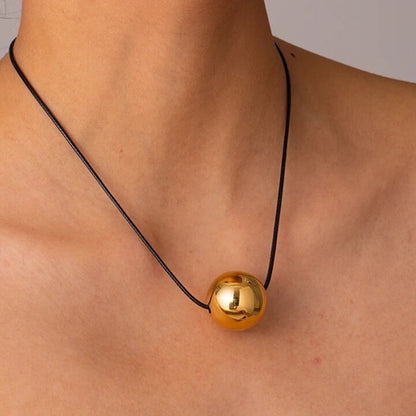 Luz Necklace