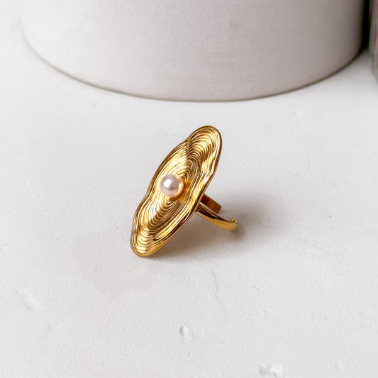 Clarissa Ring